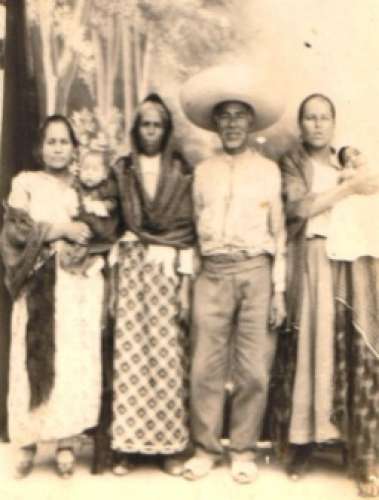 Una Familia de Villagrán, Gto., durante la Revolución.